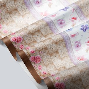 CUBREMESA PLAIN PVC FLORES PERLADAS