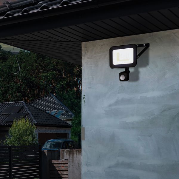 EGLO REFLECTOR RISACCA2 1X30W NEGRO/BLANCO